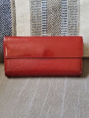 Lovcat Paris Red Patent leather Kiss lock Long Wallet with many compartments